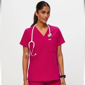 Figs Catarina One Pocket Scrub Top (ultra rose)